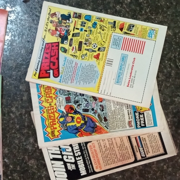 Comic Books - Picture 2 of 5